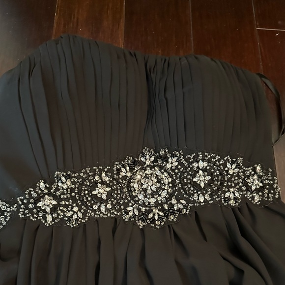 Juliet Minimalist Black Formal Floor Length Dress - Picture 10 of 10